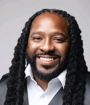 Jamone Banks CEO