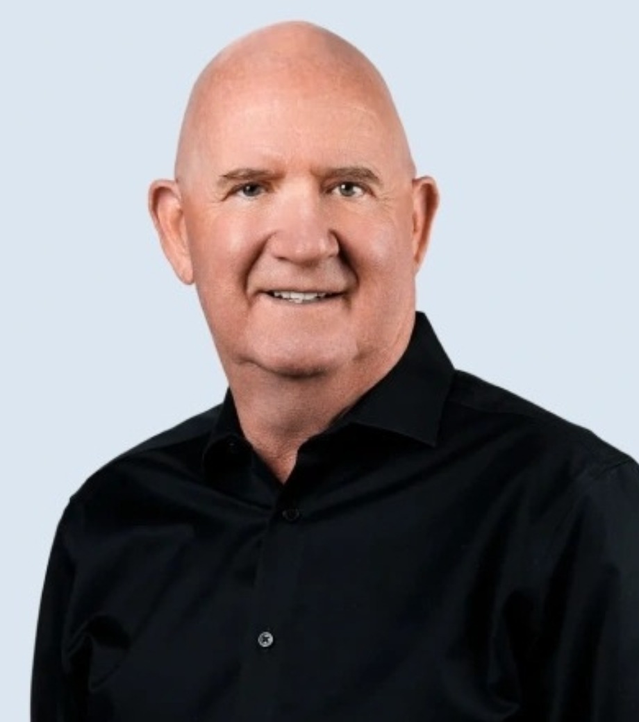 Portrait of Tim Loving DMD