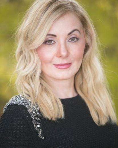 Global Directory of Who's Who Recognizes Sarira Martin, DDS, for Cosmetic, Family and Laser Dentistry in Highlands Ranch, Colorado